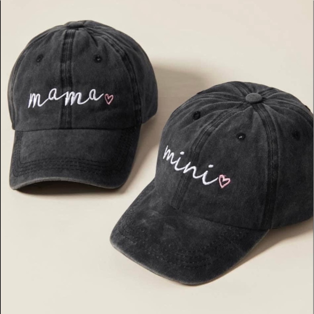momma and toddler matching hats.  ladies and toddler size